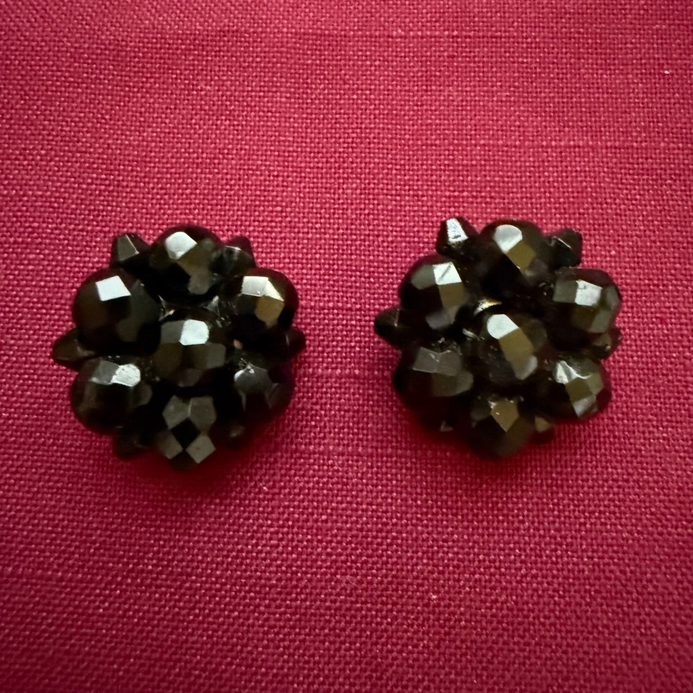 Vintage Black Faceted Glass Bead Cluster Clip On Earrings Mid Century Retro